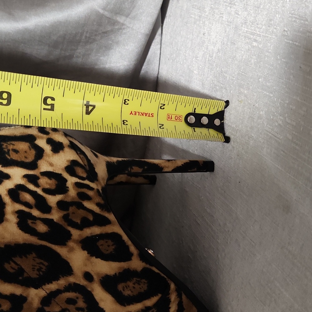 NWOT AZLEA WANG Leopard Print Stiletto Ankle Boots Size 11. - Picture 11 of 14